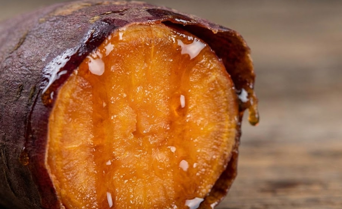 さつまいもを熟成させてデンプンを糖化させる